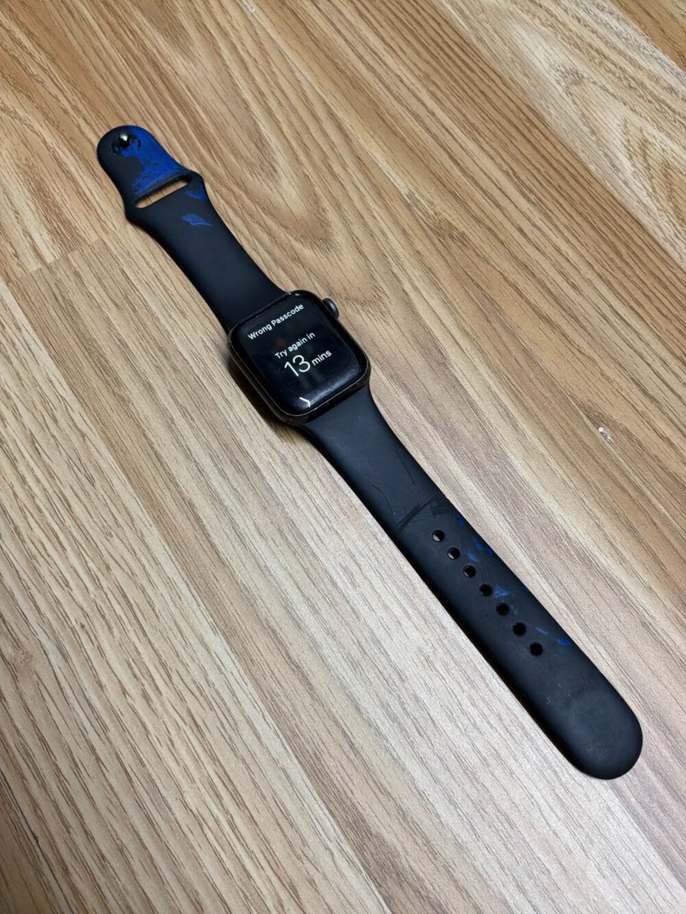 Apple Watch Series 5 40mm Space Gray GPS Smart Watch Locked For Parts Repair